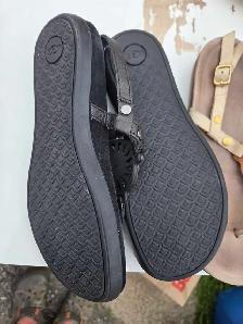 ladies size 6.5 UGG footwear - Photo 4