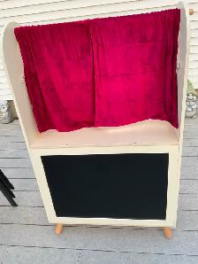 Wooden Play Market Puppet Theatre With 10 Puppets