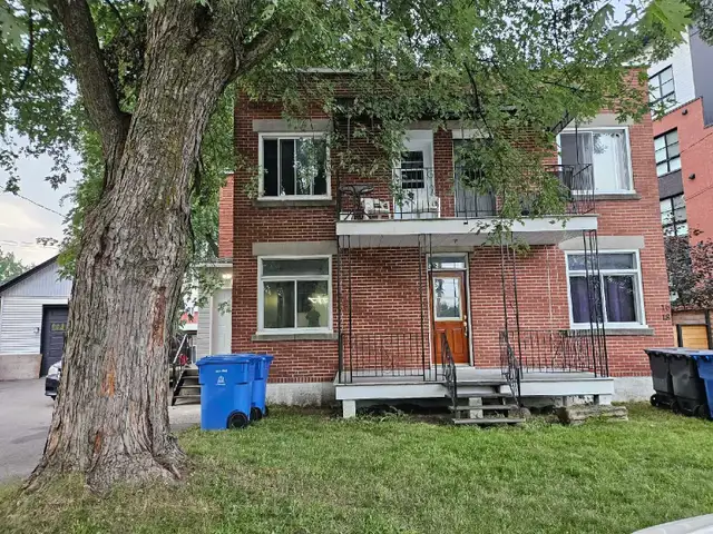 logement à louer à l'Assomption devant la rivière.