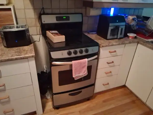 Poêle et frigo