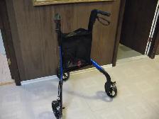 Premium 3 Wheel Rolator/Walker, BRAND NEW - Photo 3