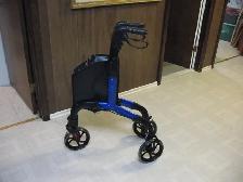Premium 3 Wheel Rolator/Walker, BRAND NEW - Photo 7