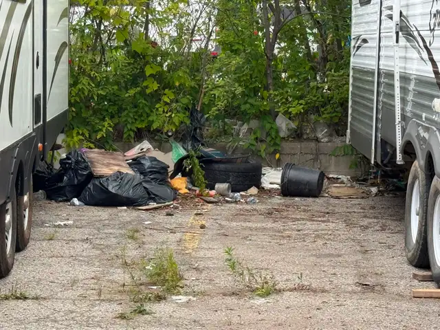 you need junk gone call us ASAP // 1 647-954-0968\\