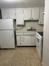 1 Bedroom basement Apartment Toronto includes utilities, parking - Photo 4