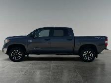 2017 Toyota Tundra SR5 Plus - Photo 2