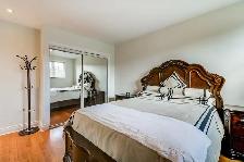 2 Bedrooms, 1 washroom House: Midland and Danforth Road - Photo 4