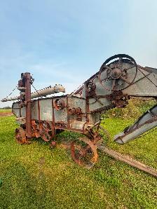 Threshing harvester machine - Photo 6