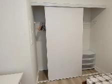 (Female Roommate) Furnished Room with Own Bathroom – Toronto - Photo 2