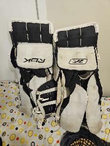 goalie equipment - Photo 3