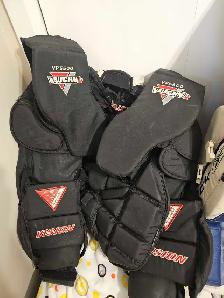 goalie equipment - Photo 5