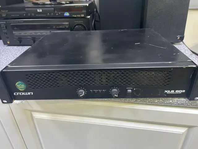 Crown XLS-602 2 Channel Professional Stereo Amplifier