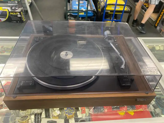 Hitachi PS-10 Turntable @ Cashopolis!!