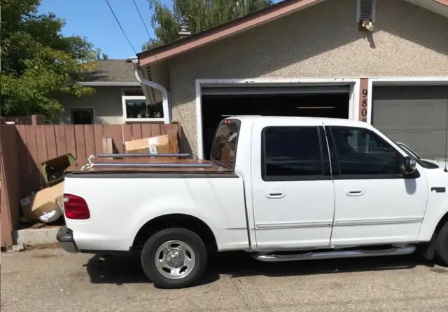 2002 Ford F150 XLT Truck