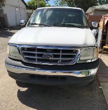 2002 Ford F150 XLT Truck - Photo 3