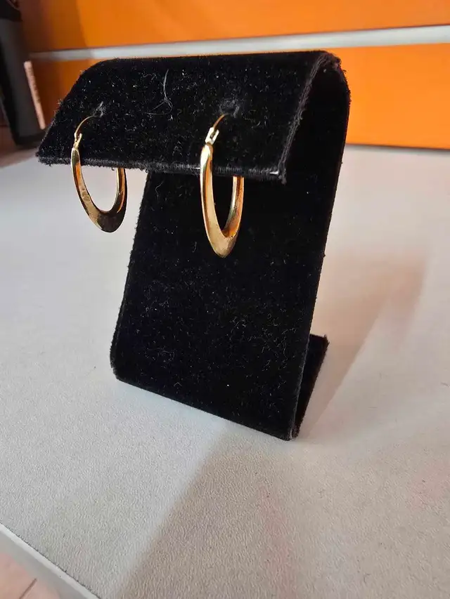 10K Yello Gold Earrings