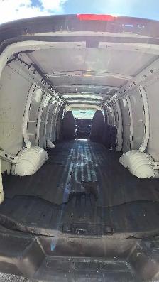 2010 GMC Savana EXTENDED - Photo 7