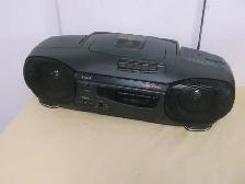 Sanyo MCD-Z14K CD Cassette AM/FM AC/DC Portable Music Player - Photo 9
