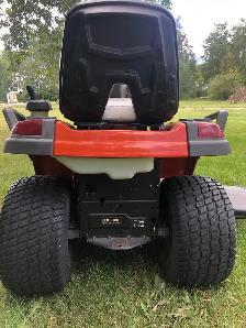 riding mower - Photo 4
