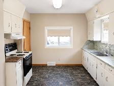 2-Bedroom House for Rent – Large Yard, Garage & Appliances - Photo 2