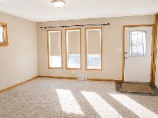 2-Bedroom House for Rent – Large Yard, Garage & Appliances - Photo 4