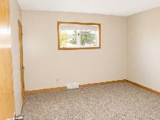 2-Bedroom House for Rent – Large Yard, Garage & Appliances - Photo 7