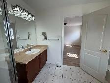 (For Rent) Beautiful Semi-Detached 3B/3Br, Great for Families - Photo 2