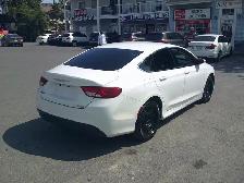 2016 Chrysler 200 WITH ONLY 96000 KM !! - Photo 6