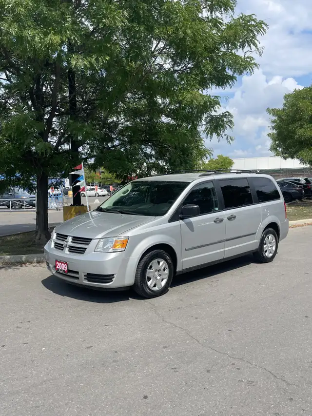 2009 Dodge Grand Caravan SE  /  152,000 KMS  /  1 OWNER