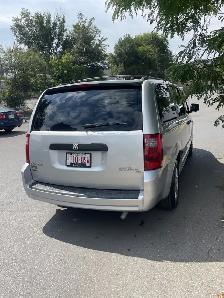 2009 Dodge Grand Caravan SE  /  152,000 KMS  /  1 OWNER - Photo 4