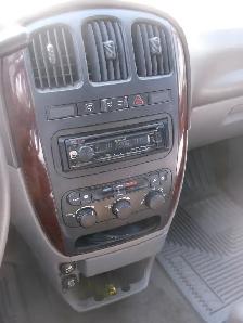 2001 Grand Caravan AWD 264K 3.6L Good driver,tires and glass. - Photo 8