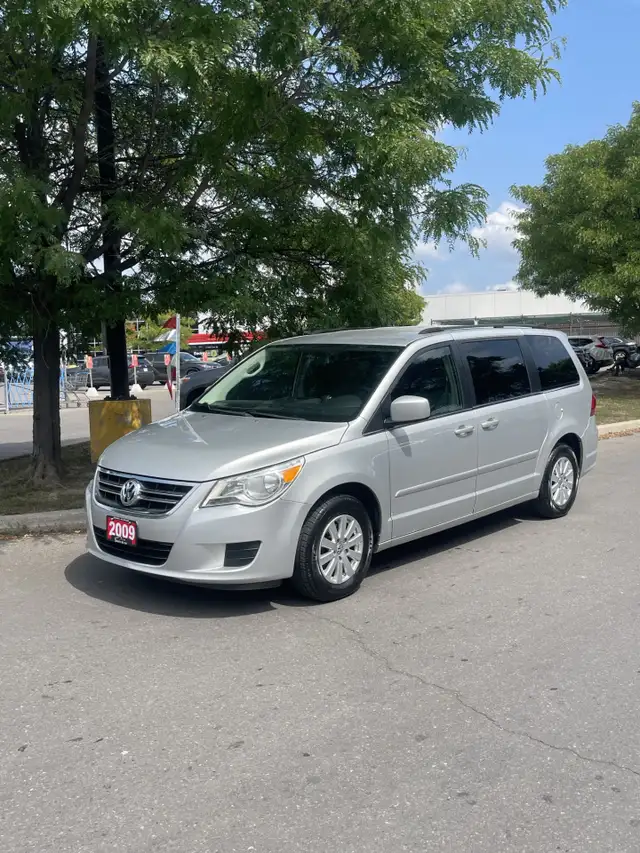 2009 Volkswagen Routan SE  /  ONLY 159,000 KMS  /  1 OWNER