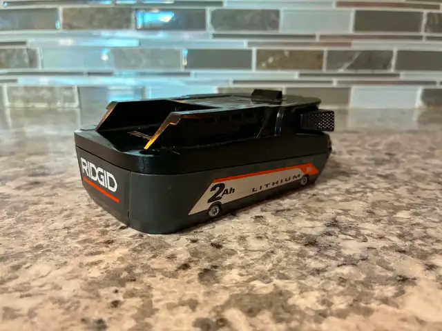 New Ridgid 18V 2AH Lithium Ion Battery