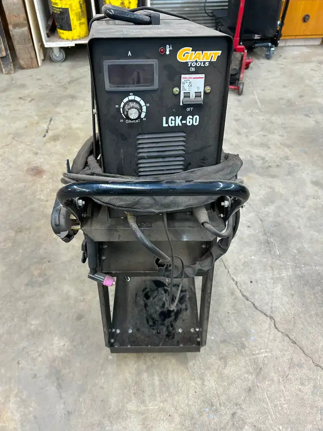 Plasma cutter