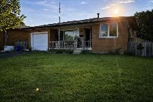 3-Bedroom Upper Unit – Near Mohawk College