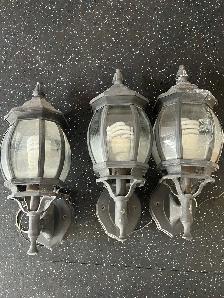 garage lights - Photo 2