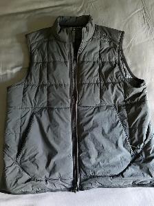 Lululemon Men’s Insulated Vest XL