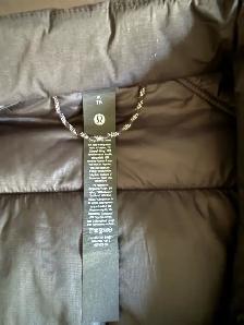 Lululemon Men’s Insulated Vest XL - Photo 2