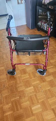 Deanbulateur Bios de couleur bourgogne 125$ - Photo 2