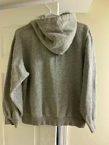 Vintage U of M , University of Manitoba Hoodie size small, - Photo 2