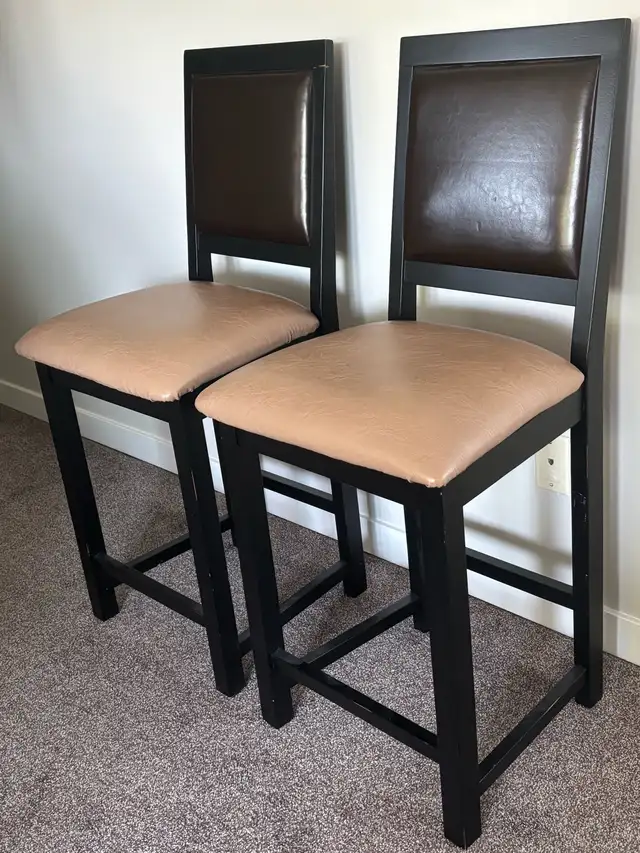 Tall highback comfort chairs