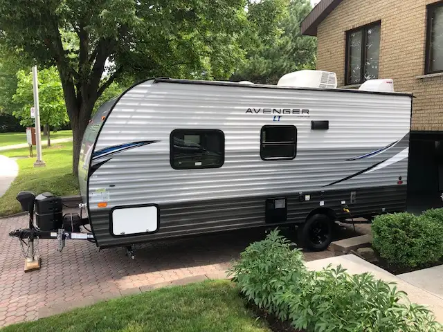 ROULOTTE 2021-  AVENGER LT 16FQ - EXCELLENTE CONDITION
