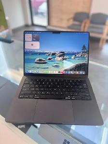 apple Macbook Pro M5 - Like new - Photo 6