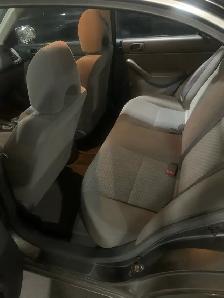 2004 Honda Civic Sedan – Certified – 100,000 km – $5,800 - Photo 3