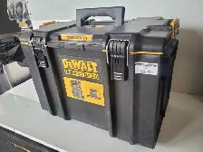 Dewalt DWST08400 Tool Box (32654013) - Photo 2
