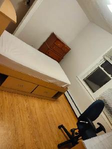 Clean, furnished rooms in male or female house, 5 min. to UoW - Photo 3