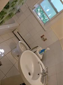 Clean, furnished rooms in male or female house, 5 min. to UoW - Photo 7