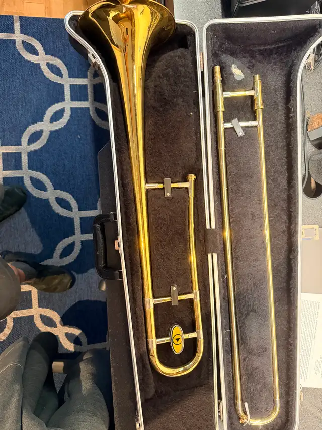 FS: Holton TR602 USA Student Trombone – Smooth Slide Mouthpiece