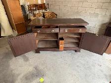 Free delivery used Vintage Oak Sideboard Buffet - Photo 8