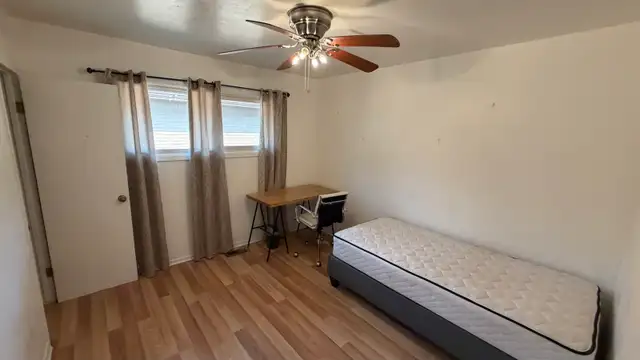Room for Rent to Waterloo Male Student