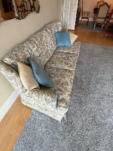 Free delivery used Vintage Floral Sofas 3 seat & 1 seat - Photo 4